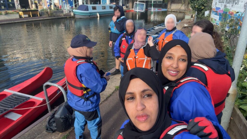 Paddle & Pick β Kayaking for a Cleaner Community